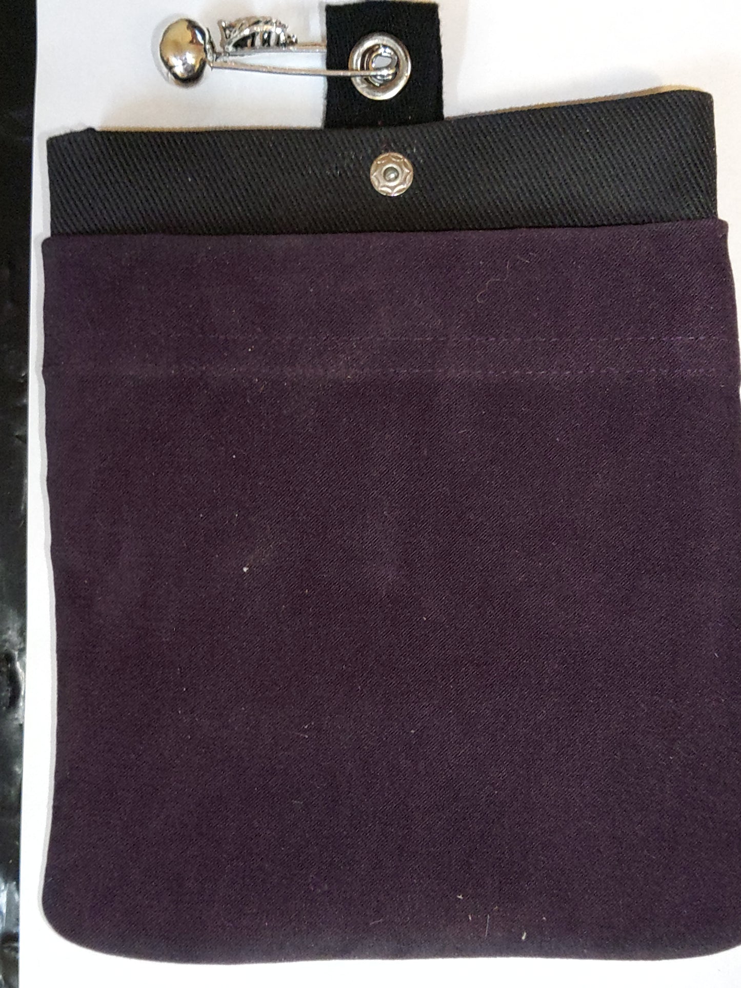 π€ The Crimson Witch β Hip Clip Tote