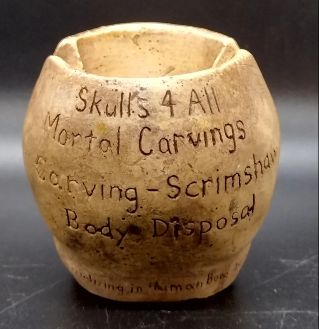 Skulls 4 All ashtray